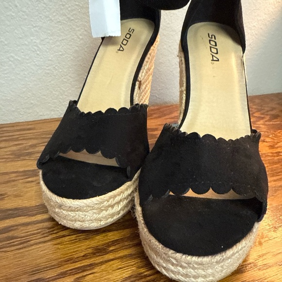Soda Black faux suede Espadrille Wedge size 10 - Picture 10 of 10